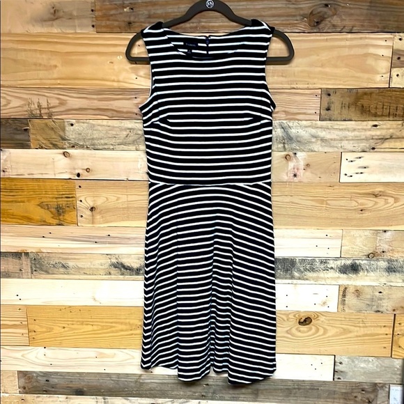 Talbots size Small Black and White Sleeveless Midi A-line Stretchy Soft Sundress - Picture 1 of 8